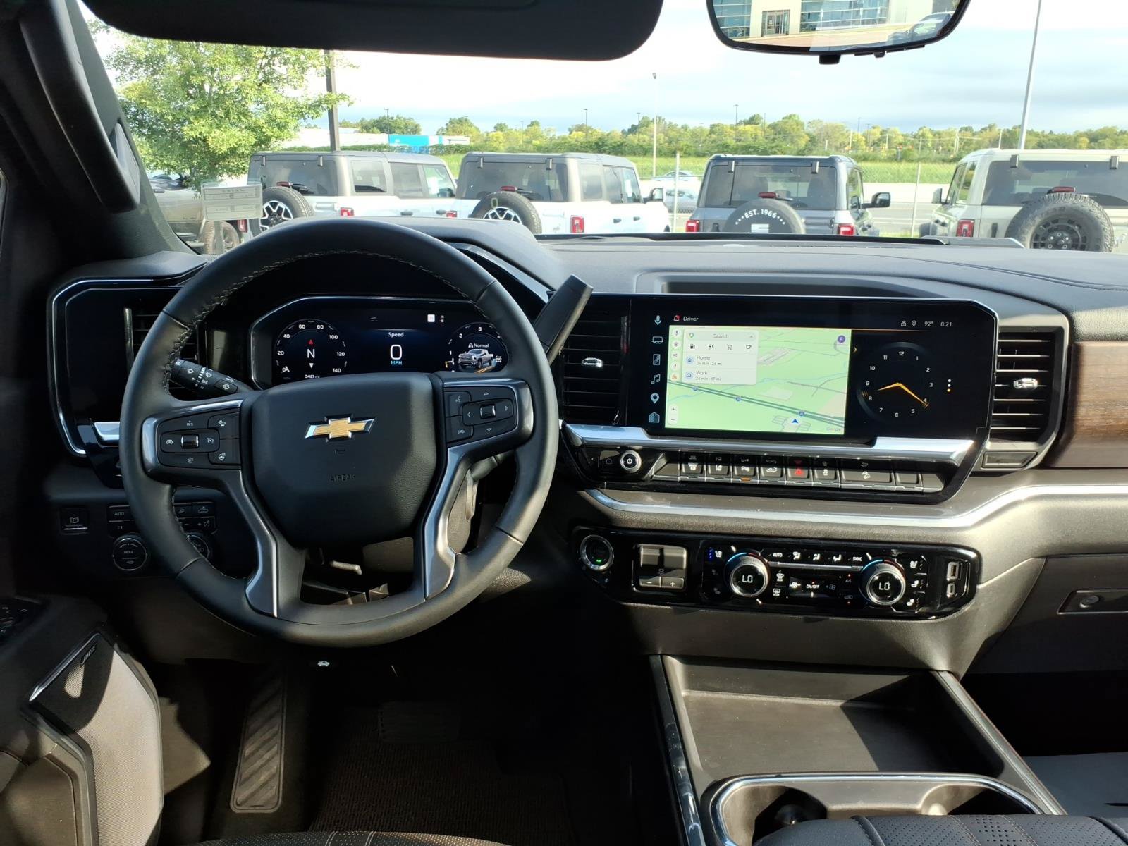 Used 2026 Chevrolet Silverado 3500 High Country w/ Technology Package AWD/4WD image 15