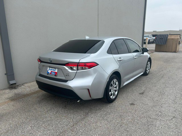 Used 2025 Toyota Corolla LE FWD image 3