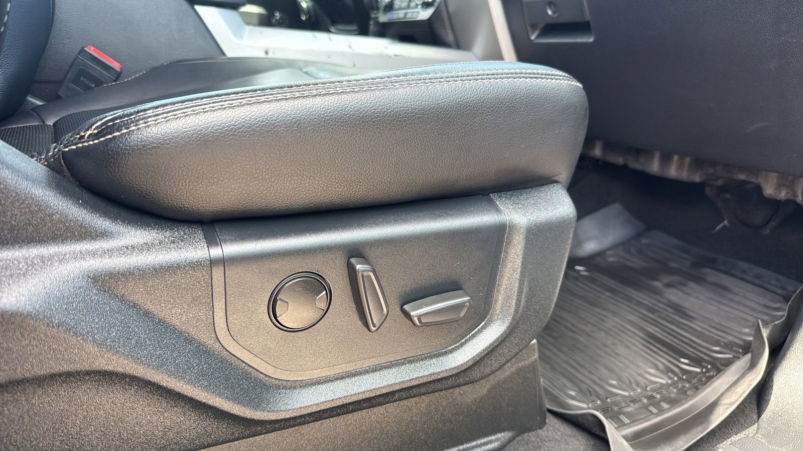Certified 2020 Ford F250 Lariat AWD/4WD image 23