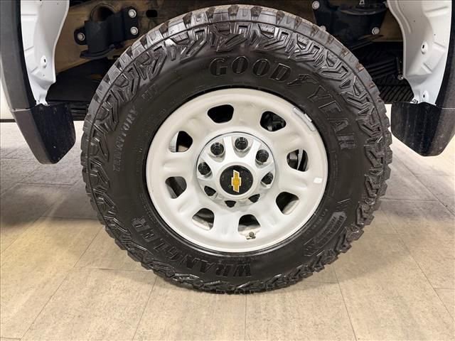 Used 2024 Chevrolet Silverado 3500 LT w/ Safety Package image 15