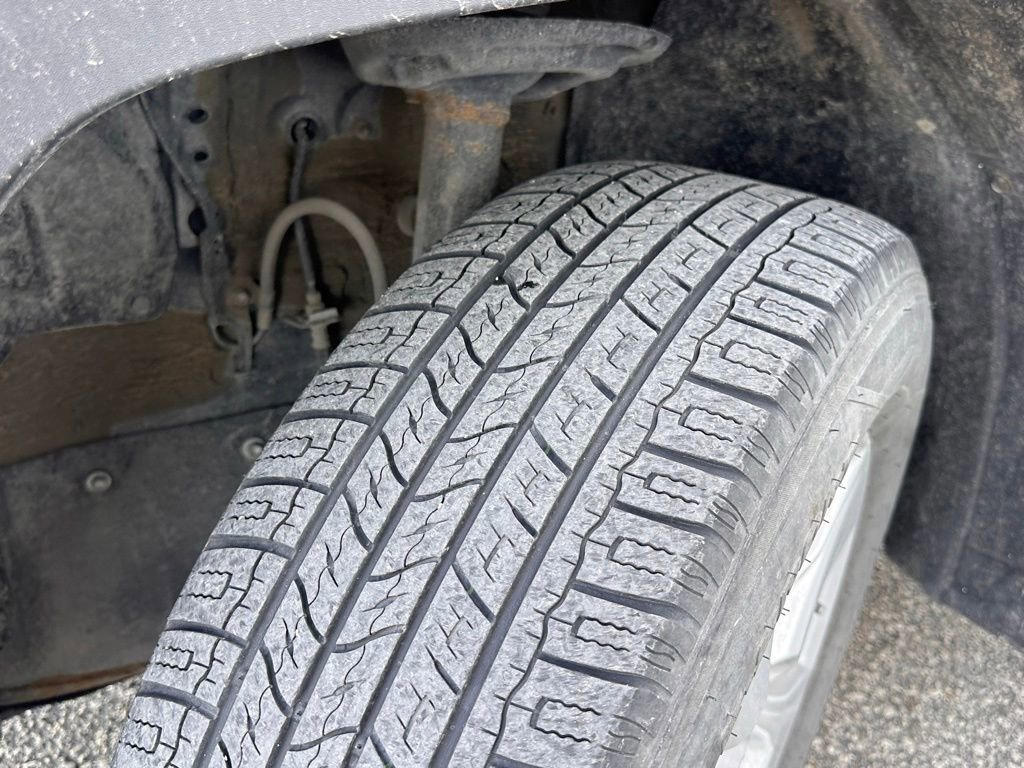 Used 2019 Toyota RAV4 XLE w/ Convenience Package image 9