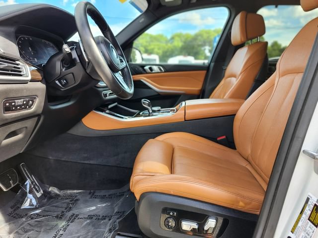 Used 2019 BMW X5 xDrive50i w/ M Sport Package AWD/4WD image 18