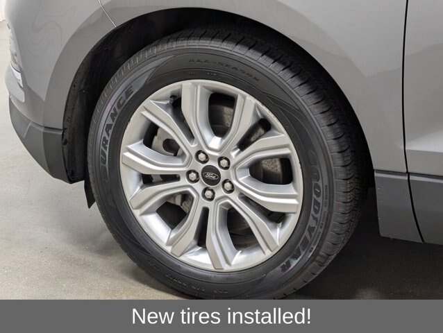 Certified 2023 Ford Edge Titanium w/ Equipment Group 301A AWD/4WD image 2