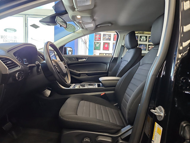 Certified 2024 Ford Edge SE w/ Black Appearance Package AWD/4WD image 12