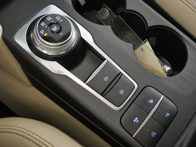 Certified 2020 Ford Escape Titanium AWD/4WD image 32
