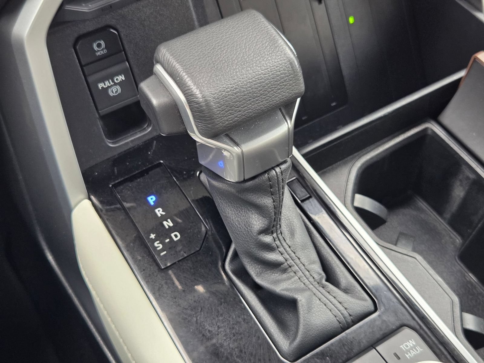Used 2024 Toyota Sequoia Capstone AWD/4WD image 16