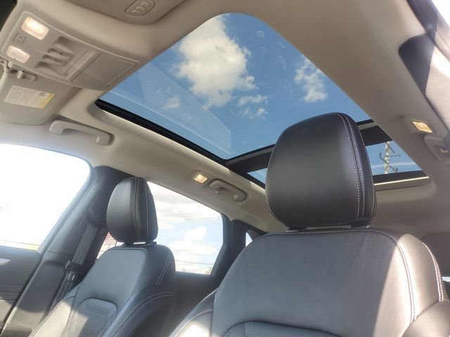 Certified 2023 Ford Escape Platinum w/ Premium Technology Package AWD/4WD image 13