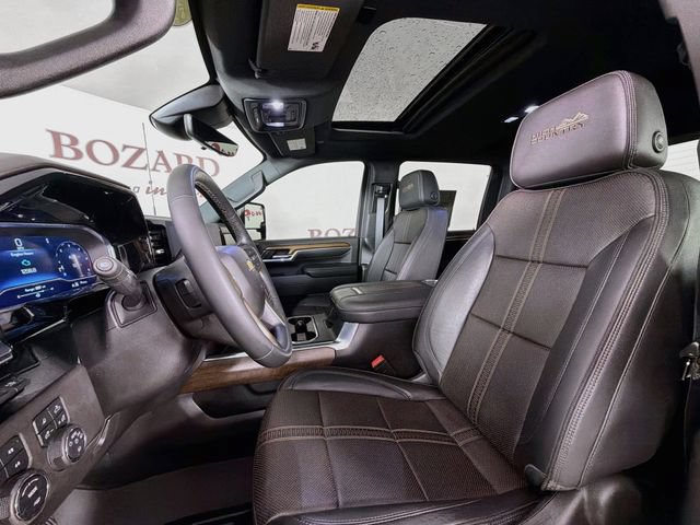 Used 2024 Chevrolet Silverado 2500 High Country w/ High Country Premium Package AWD/4WD image 26