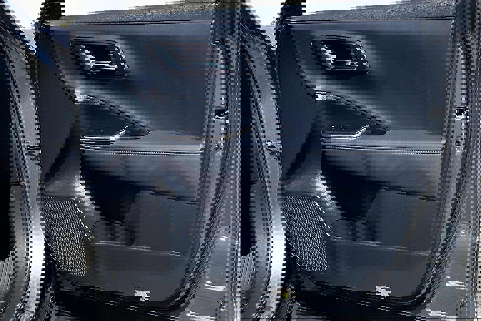 Used 2023 Toyota Crown Platinum image 24