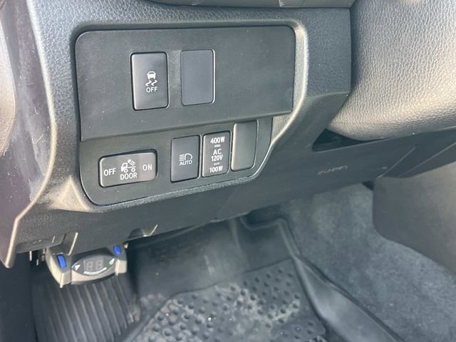 Used 2021 Toyota Tacoma TRD Off-Road w/ Technology Package AWD/4WD image 34