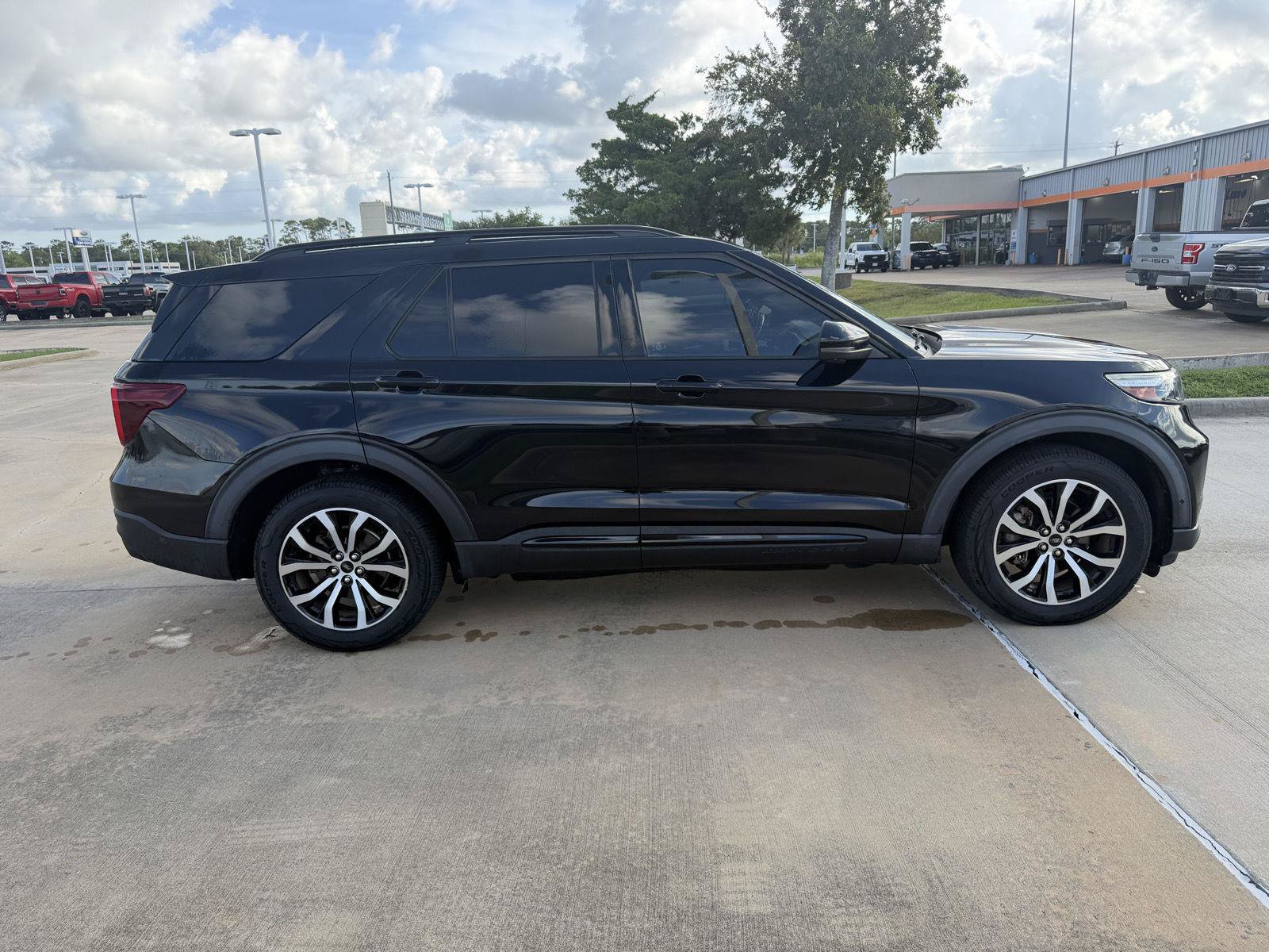 Certified 2020 Ford Explorer ST AWD/4WD image 7