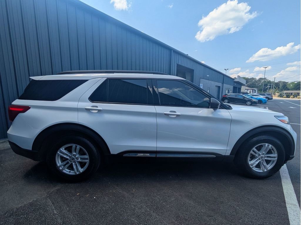 Certified 2020 Ford Explorer XLT w/ Equipment Group 202A RWD image 5