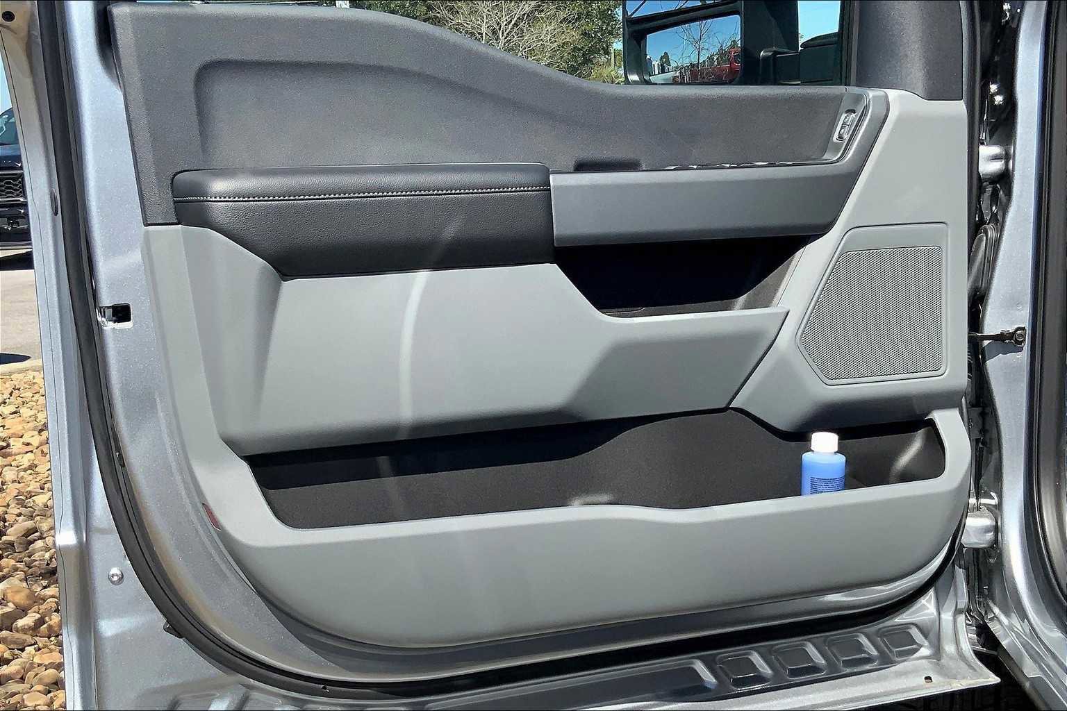 Certified 2024 Ford F250 XLT image 11