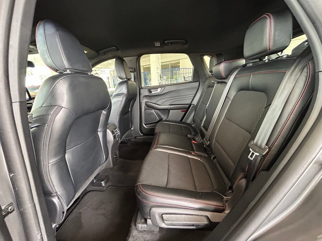 Certified 2025 Ford Escape ST-Line FWD image 31
