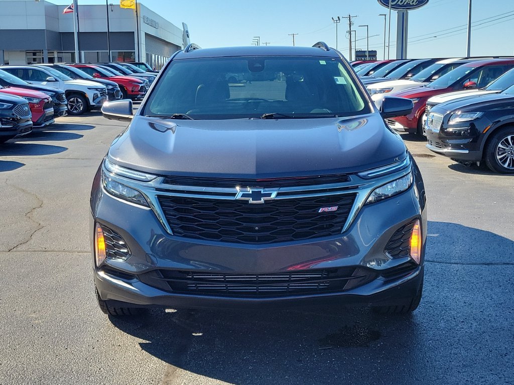 Used 2022 Chevrolet Equinox RS w/ RS Leather Package FWD image 2