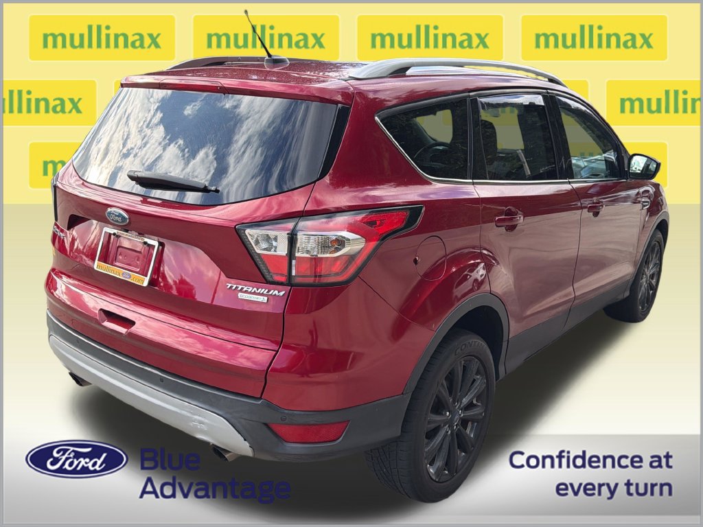 Certified 2017 Ford Escape Titanium FWD image 4