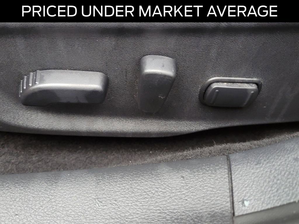 Used 2025 Nissan Sentra SR w/ SR Premium Package image 16