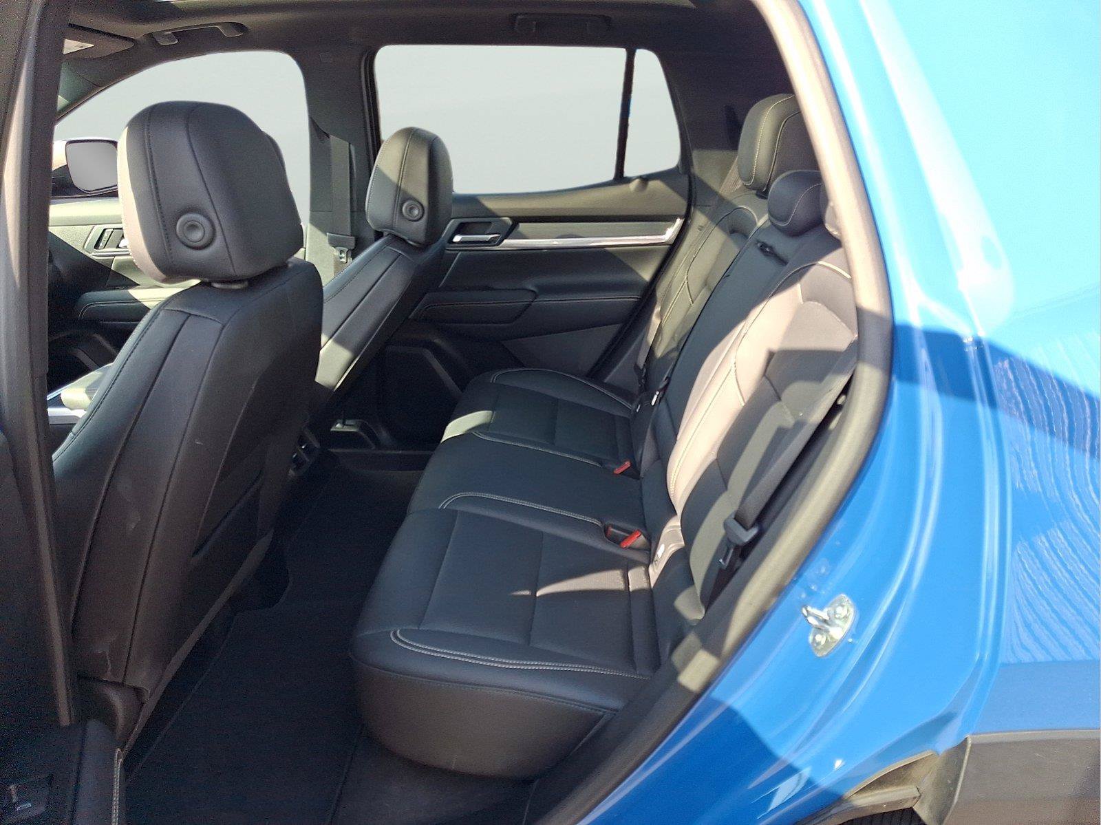 Used 2025 GMC Terrain Elevation w/ Elevation Premium Package AWD/4WD image 10