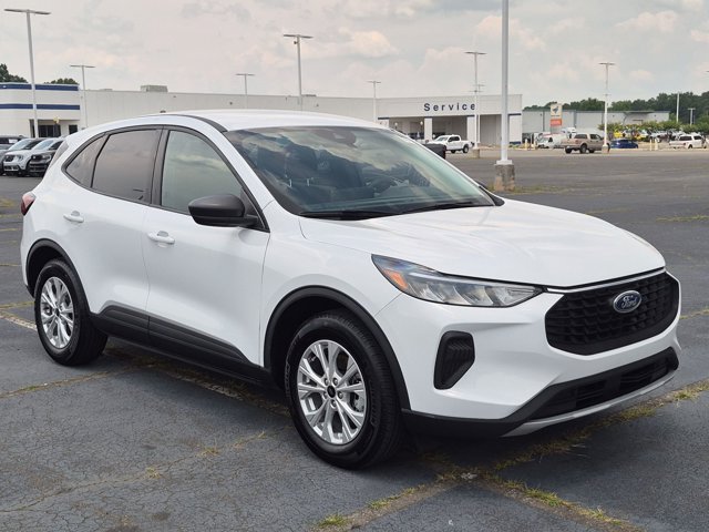 Certified 2025 Ford Escape Active w/ Tech Pack #1 FWD image 2