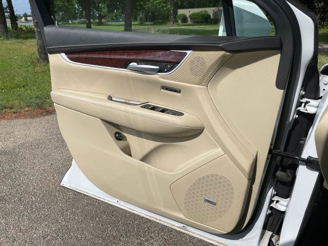 Used 2019 Cadillac XT5 Premium Luxury w/ Driver Assist Package AWD/4WD image 29