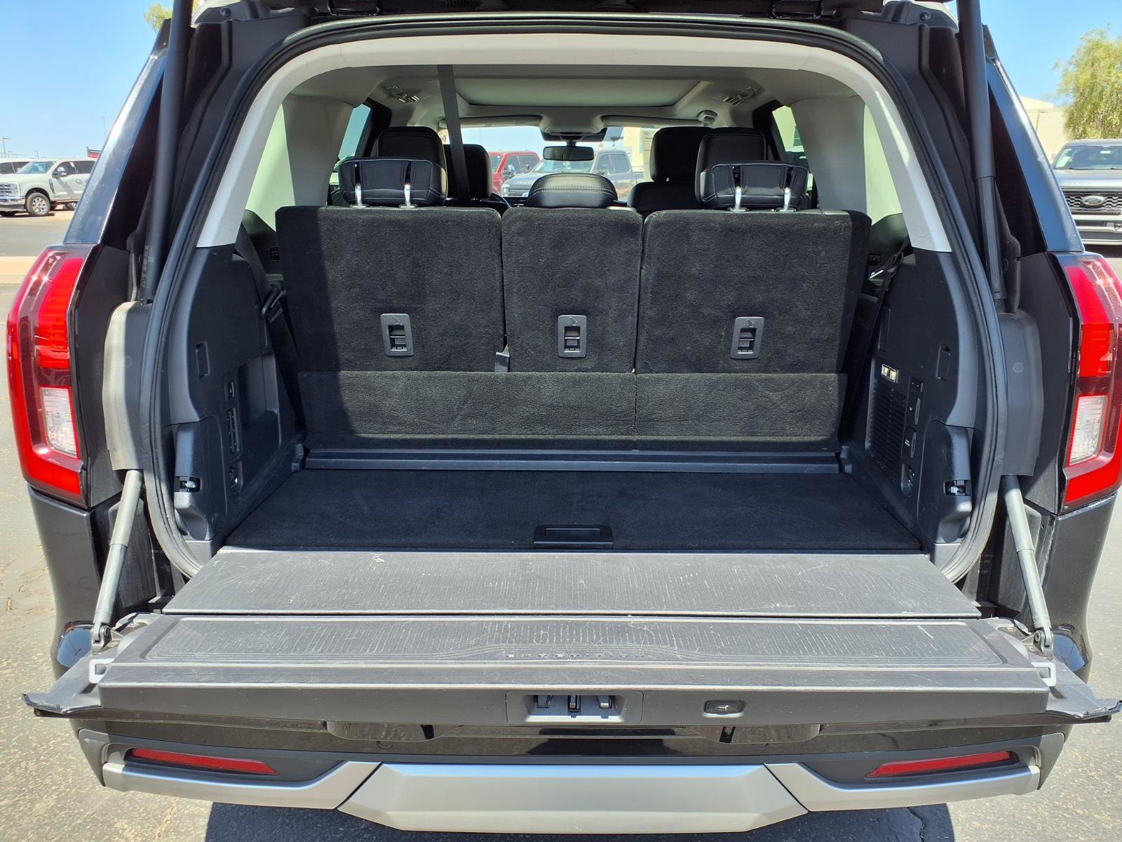 Certified 2025 Ford Expedition Platinum AWD/4WD image 17