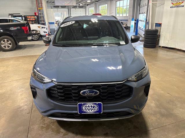 Certified 2024 Ford Escape ST-Line w/ Tech Pack #1 AWD/4WD image 3
