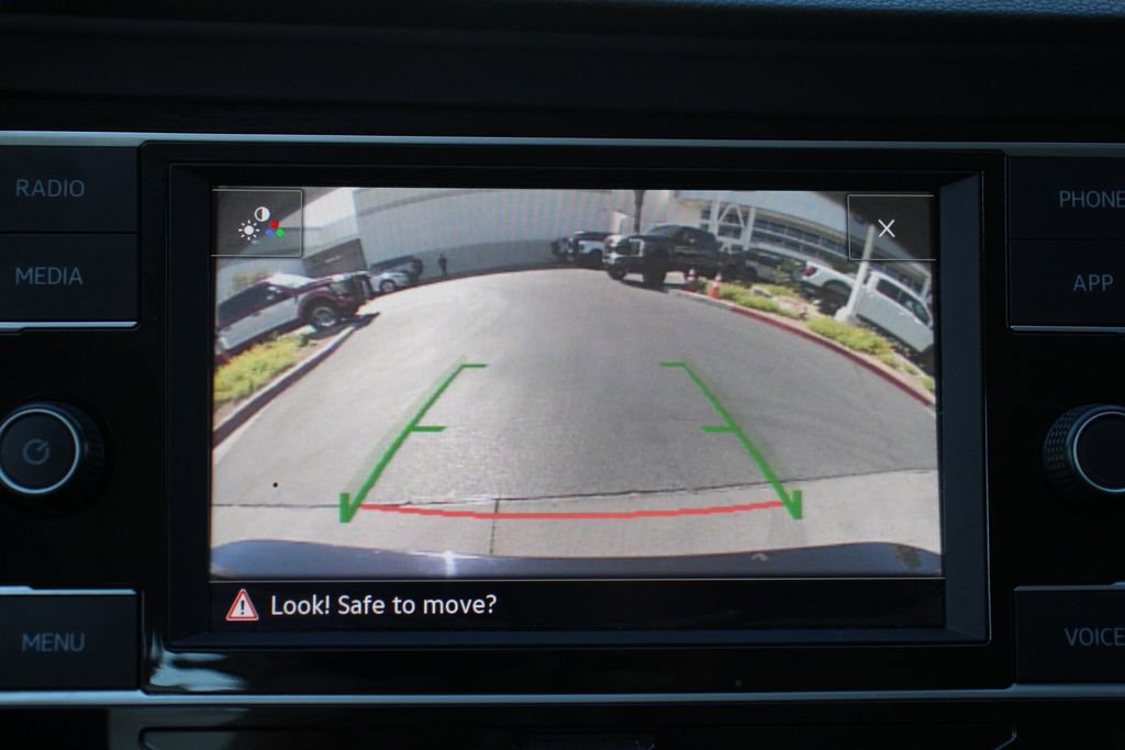 Used 2022 Volkswagen Jetta S FWD image 33