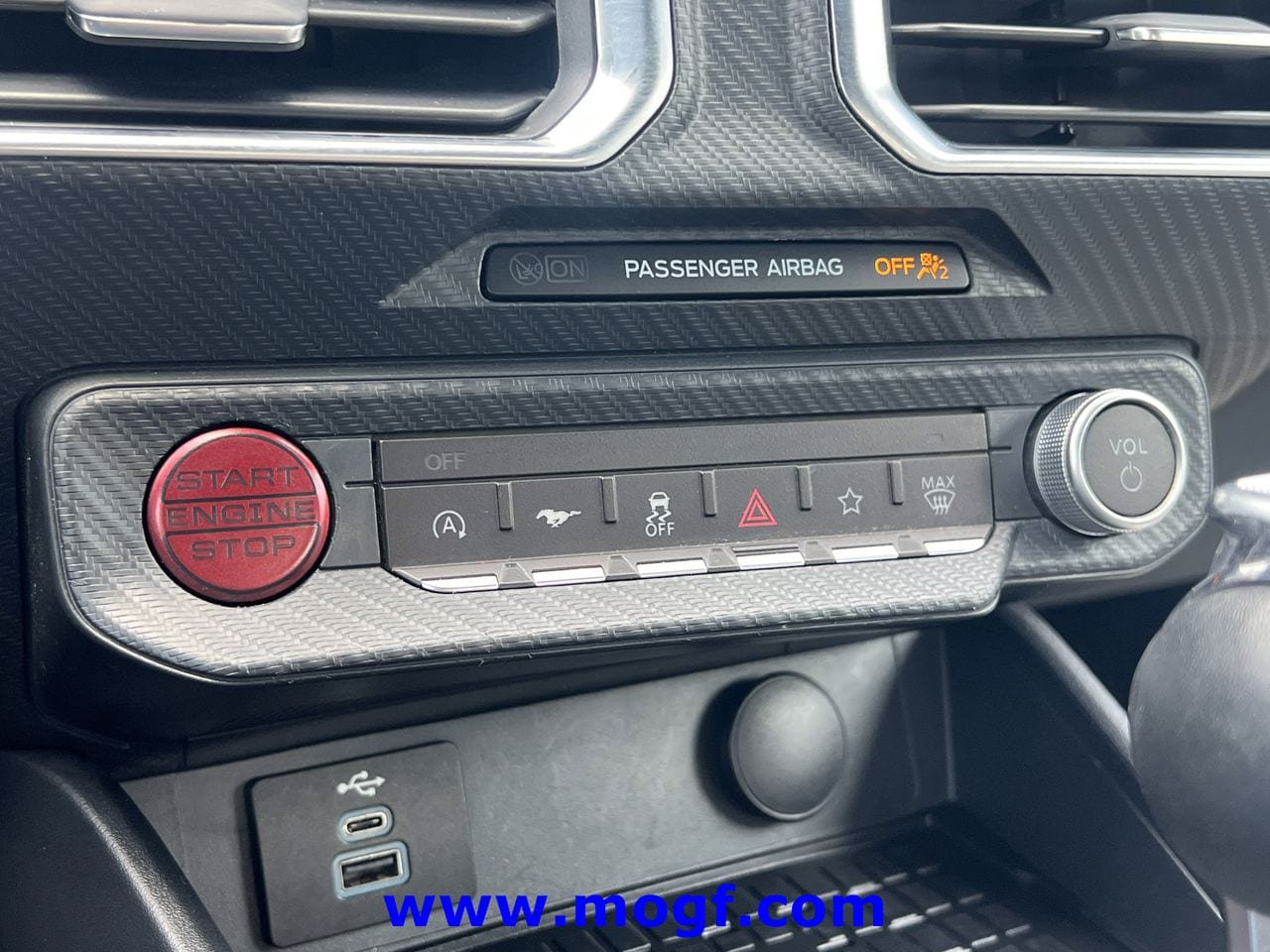 Certified 2024 Ford Mustang Premium RWD image 8