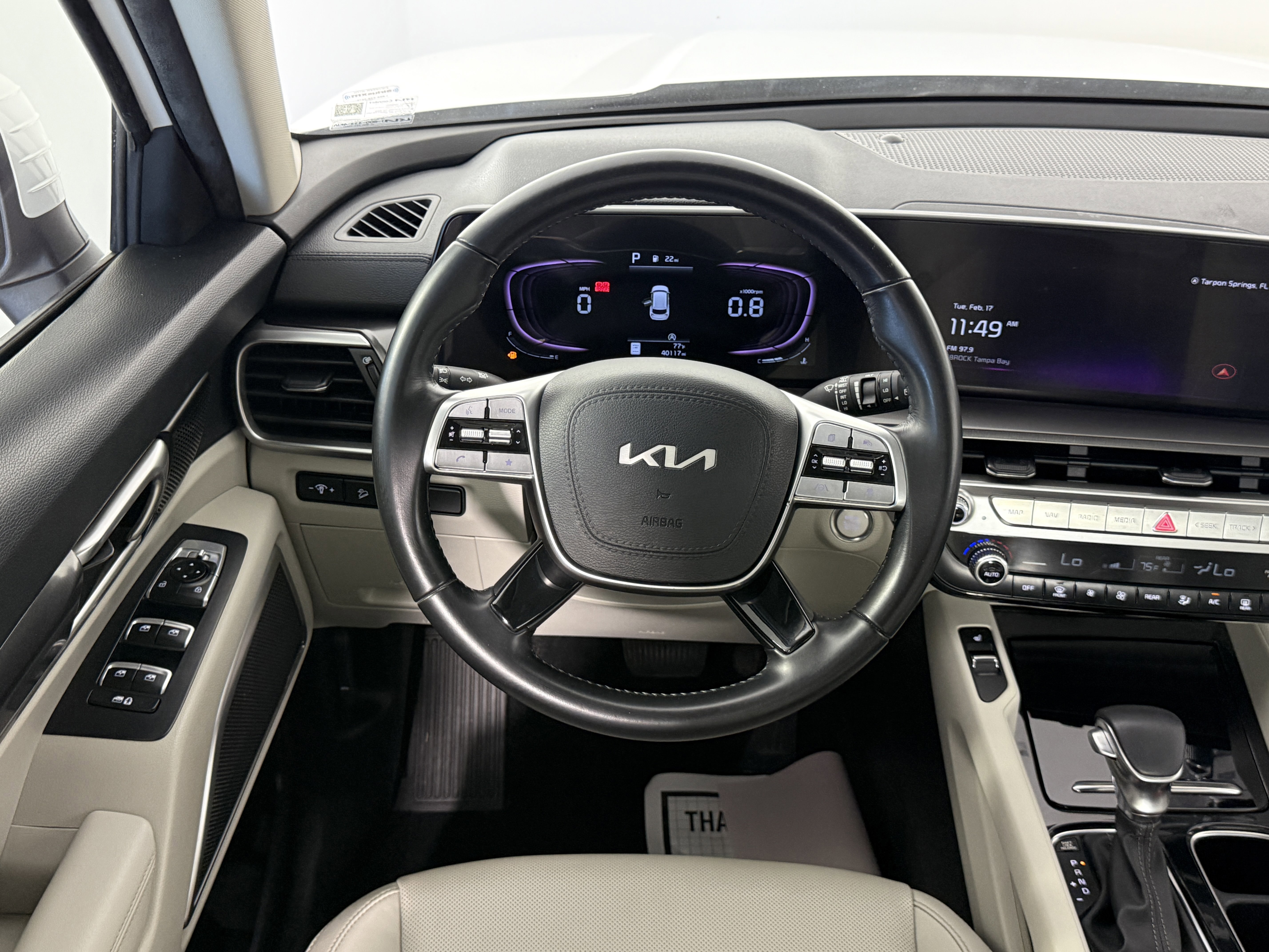 Used 2023 Kia Telluride S image 11