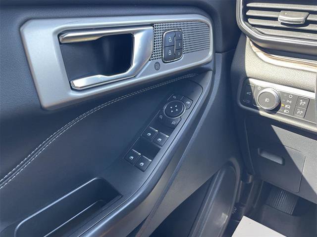 Certified 2020 Ford Explorer Limited AWD/4WD image 34