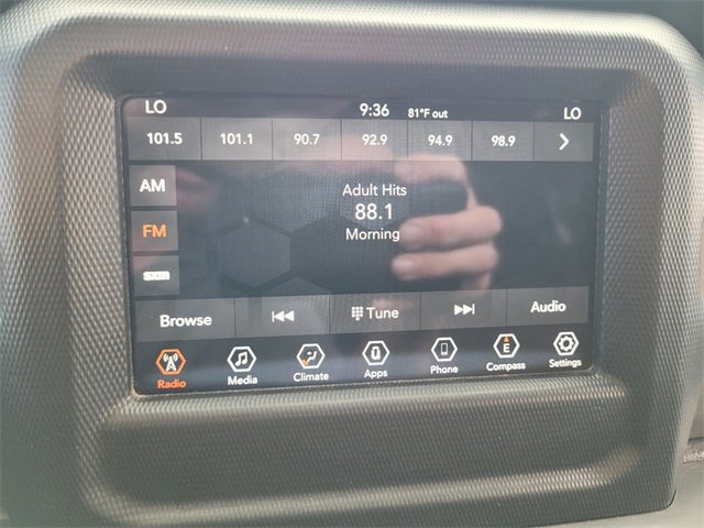 Used 2019 Jeep Wrangler Unlimited Sahara image 25