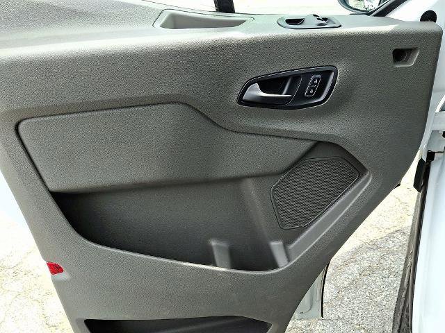 Certified 2023 Ford Transit 250 Medium Roof RWD image 13