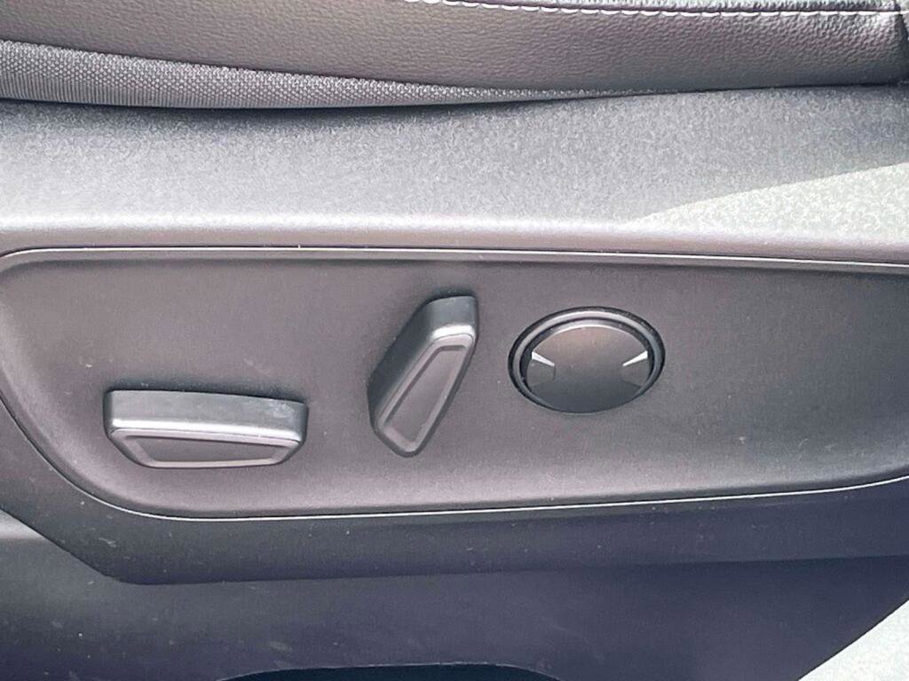 Certified 2022 Ford Escape SEL AWD/4WD image 16