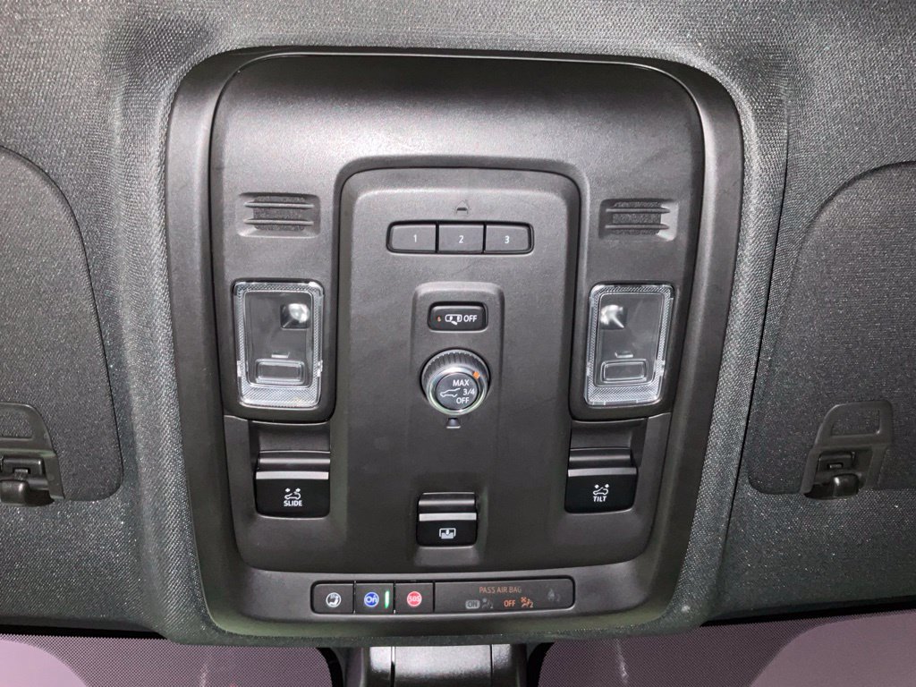 Used 2021 Chevrolet Suburban RST RWD image 23