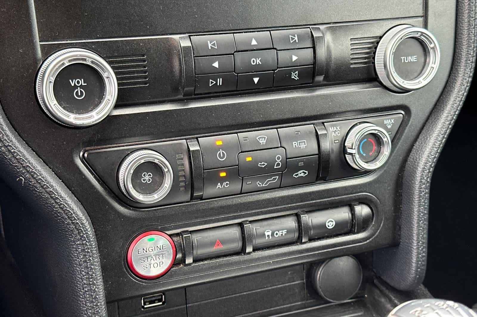 Certified 2020 Ford Mustang Coupe RWD image 20