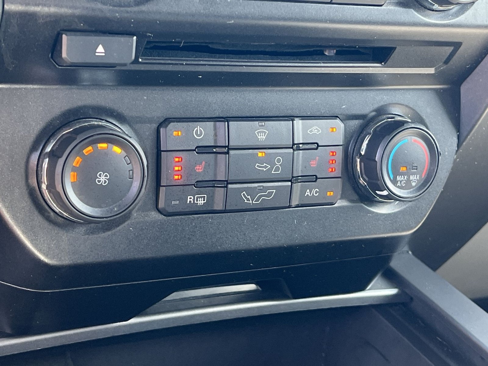 Certified 2018 Ford F150 XLT w/ Equipment Group 302A Luxury AWD/4WD image 21