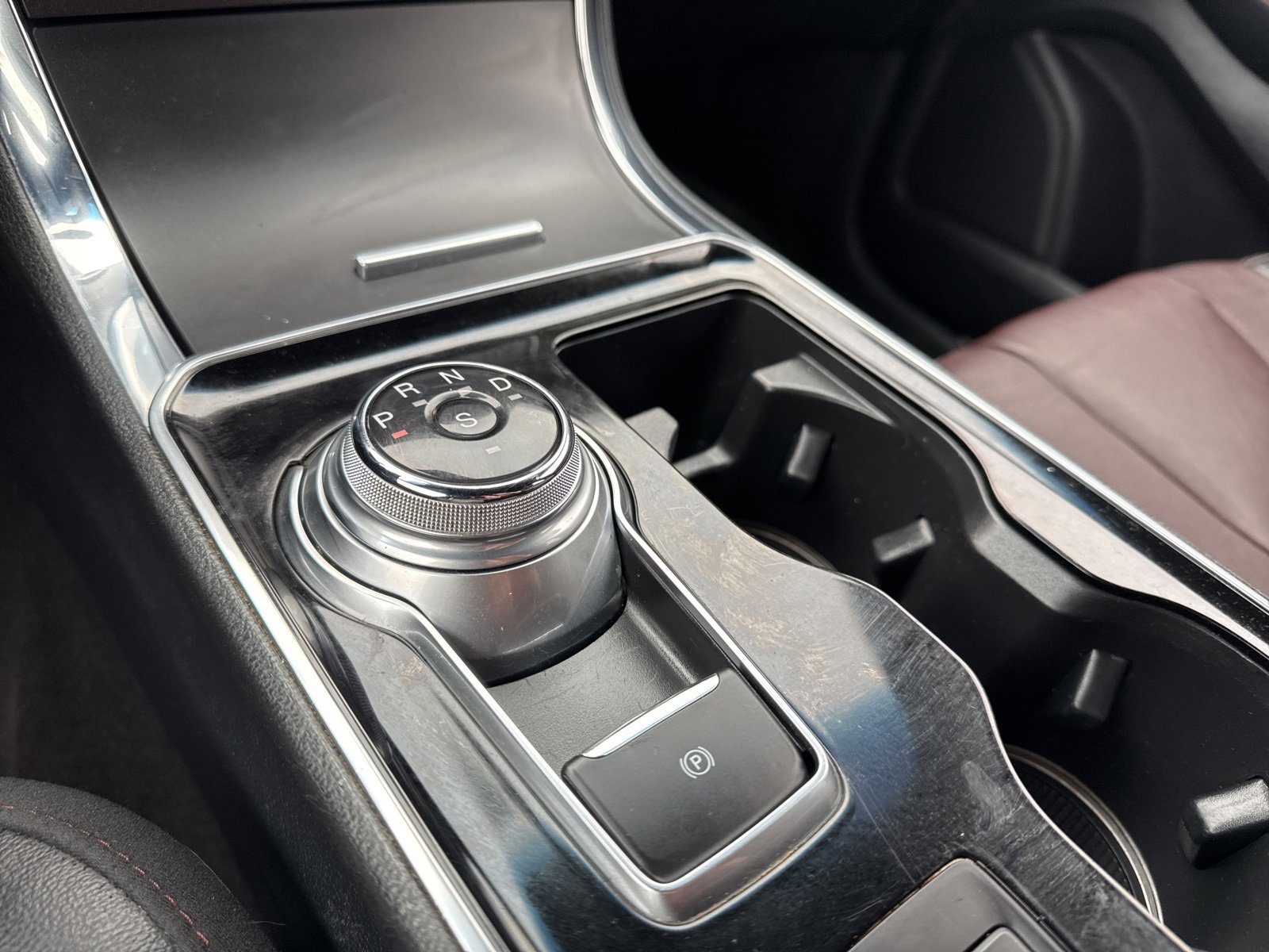 Certified 2020 Ford Edge Titanium w/ Equipment Group 301A image 22