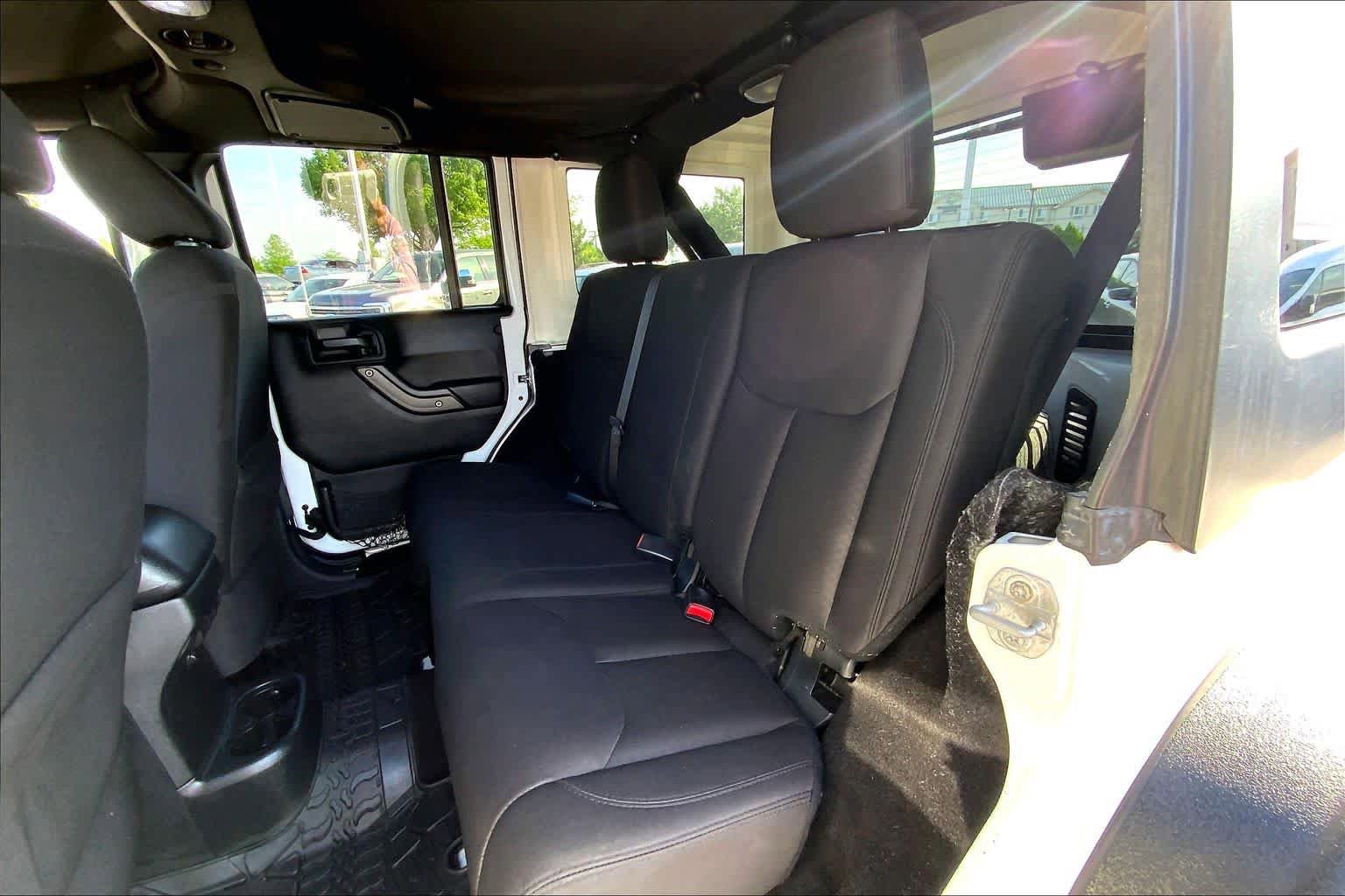 Used 2017 Jeep Wrangler Unlimited Sport w/ Quick Order Package 24S AWD/4WD image 18