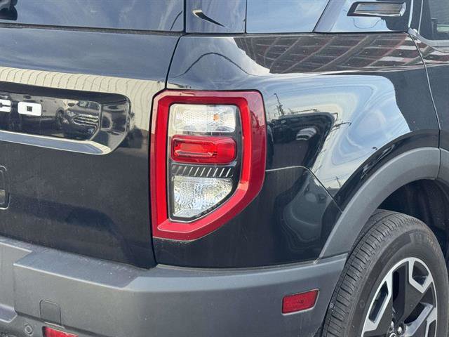 Certified 2022 Ford Bronco Sport Outer Banks w/ Tech Package image 8