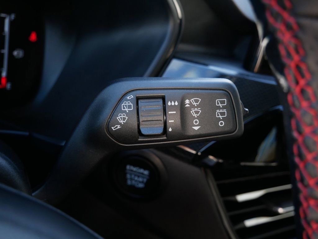 Certified 2025 Ford Escape ST-Line image 28