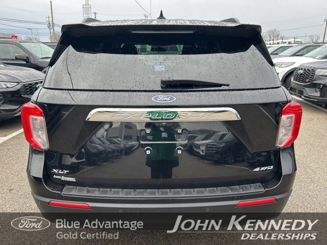 Certified 2022 Ford Explorer XLT image 2