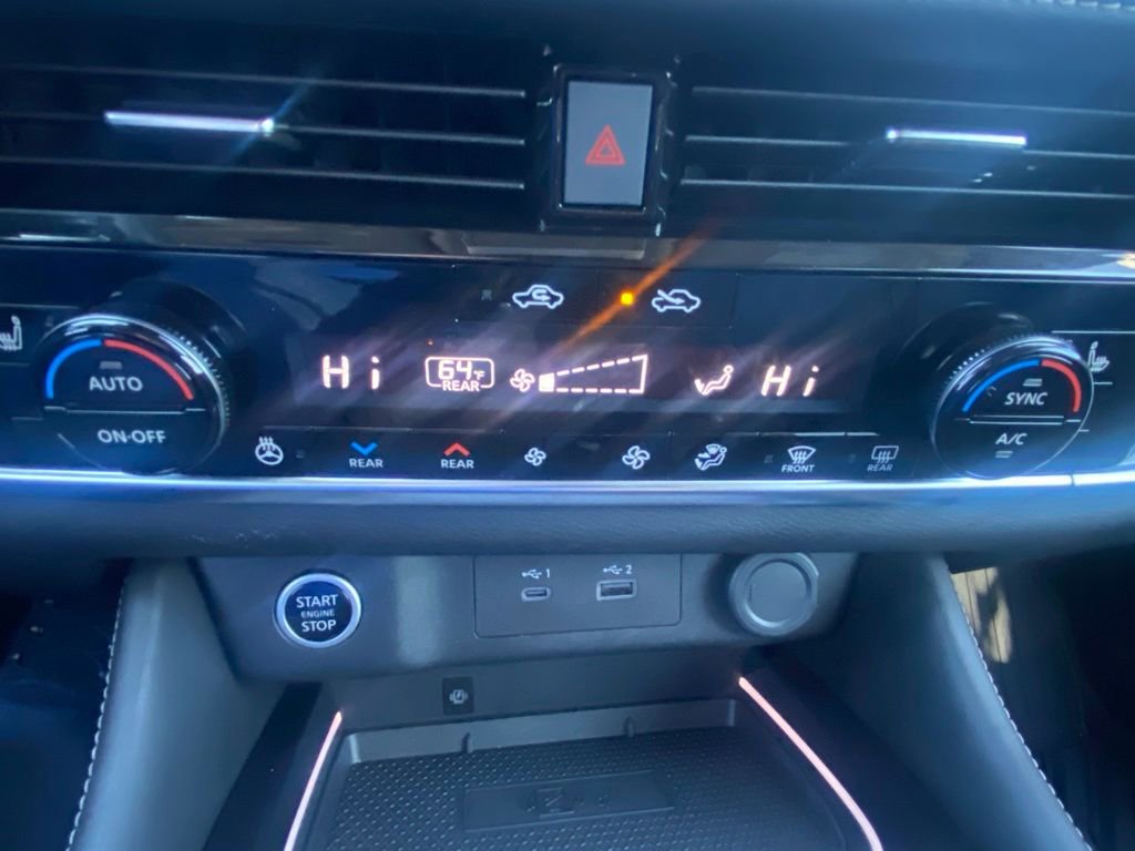 Used 2021 Nissan Rogue Platinum image 17