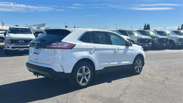 Certified 2024 Ford Edge SEL w/ Convenience Package AWD/4WD image 3