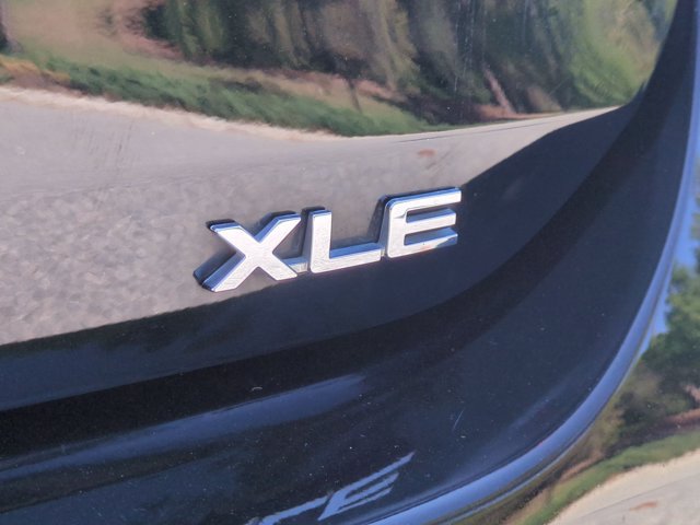Used 2022 Toyota Highlander XLE FWD image 39