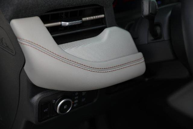 Certified 2025 Ford Explorer Active w/ Active Comfort Package image 28