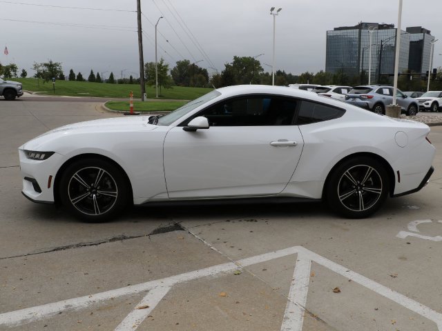 Certified 2024 Ford Mustang Coupe RWD image 4