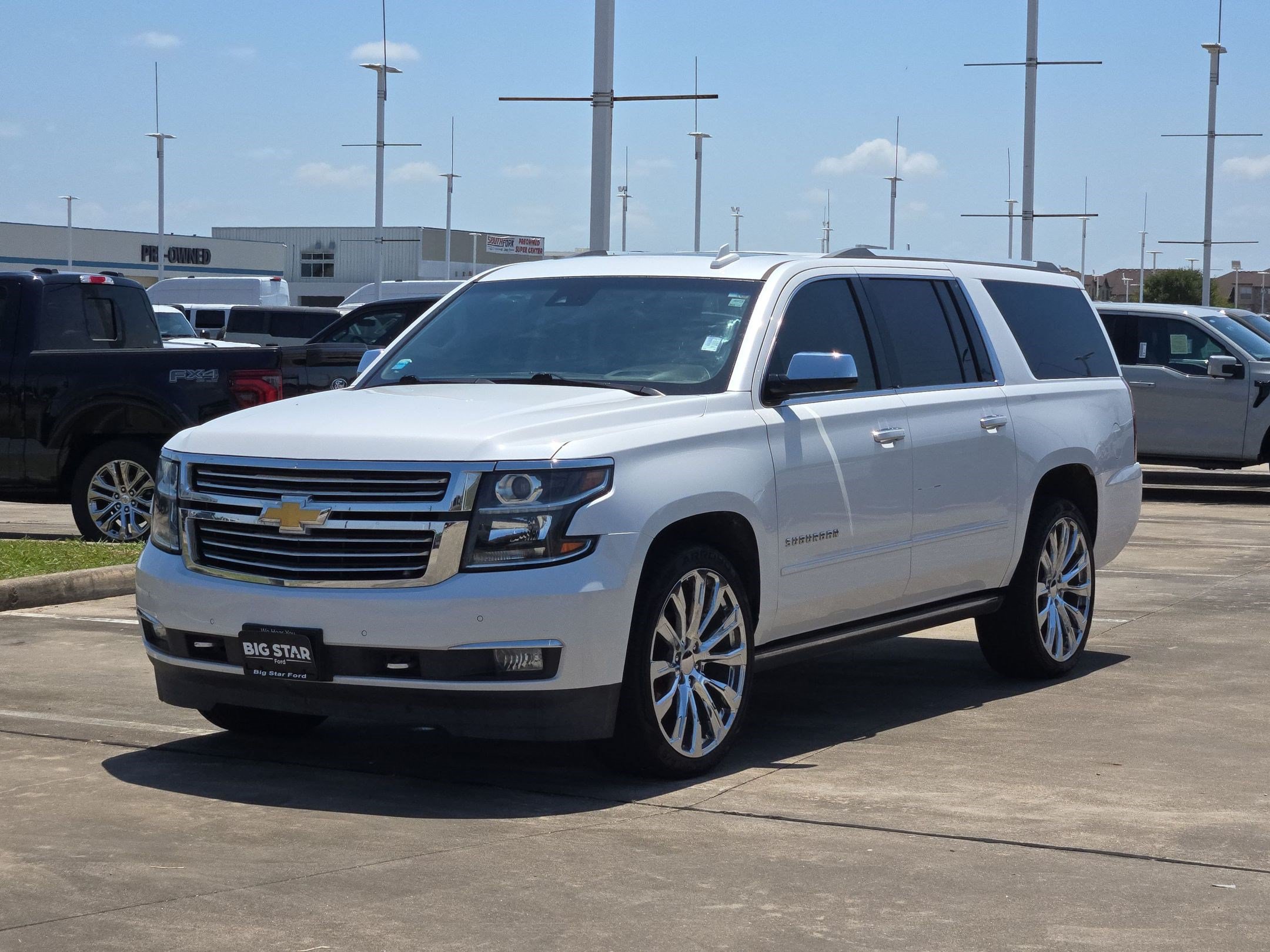Used 2019 Chevrolet Suburban Premier RWD image 9