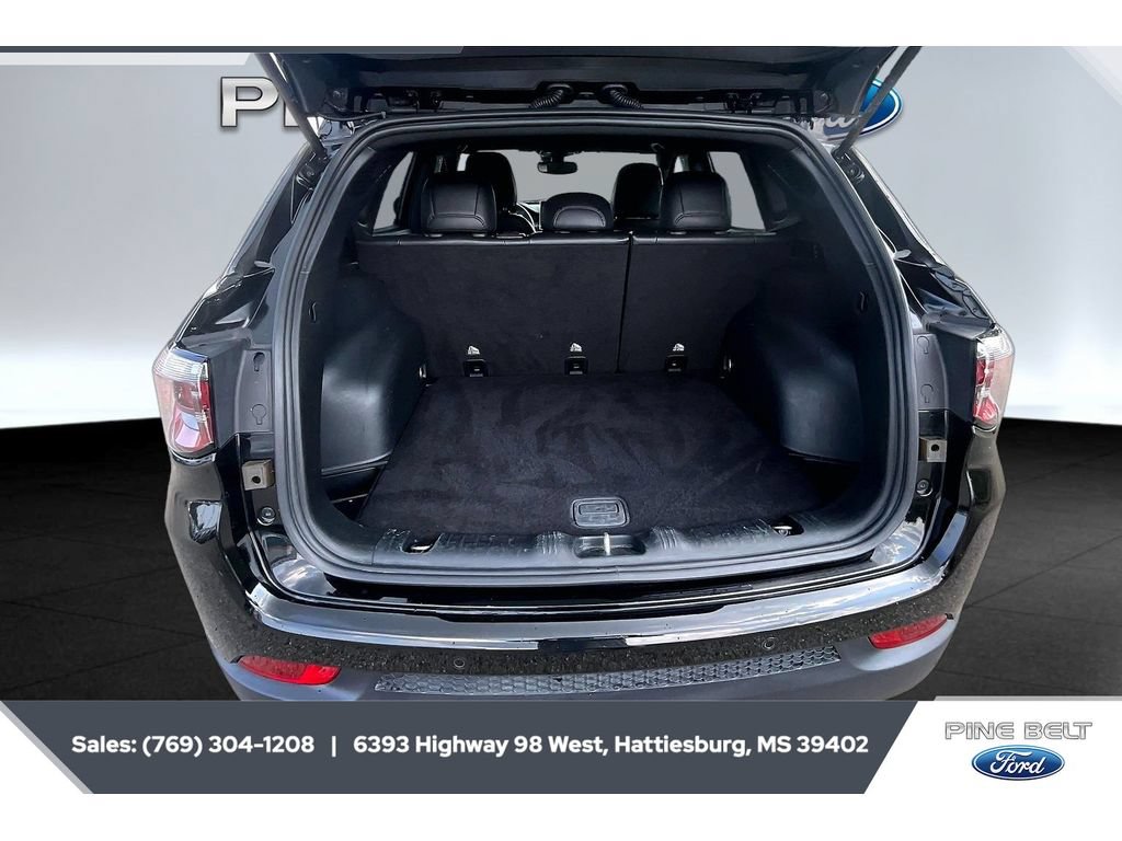 Used 2024 Jeep Compass Trailhawk AWD/4WD image 22