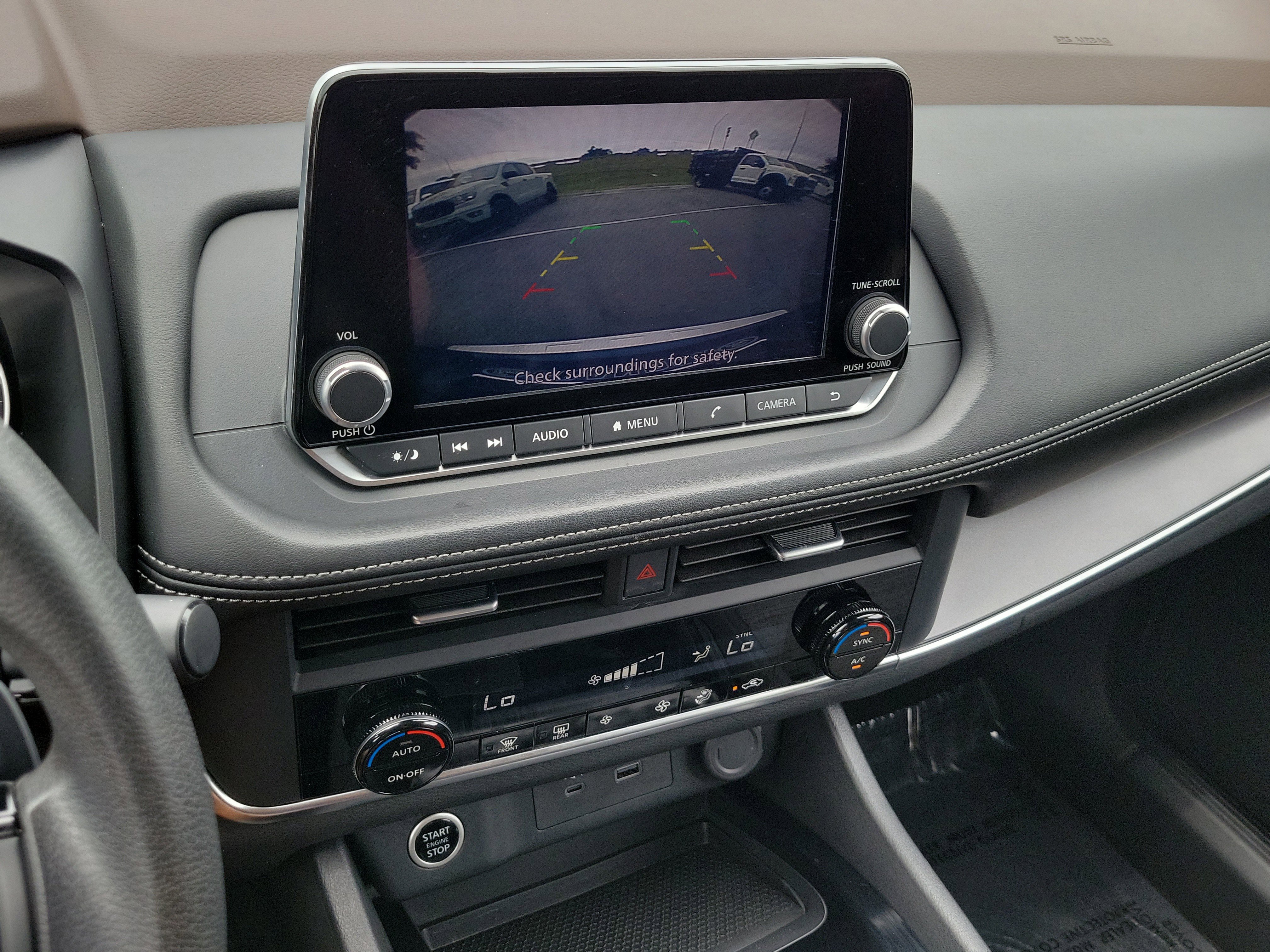 Used 2023 Nissan Rogue SV FWD image 27