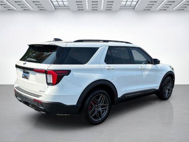 Certified 2025 Ford Explorer ST-Line w/ Premium Package AWD/4WD image 3